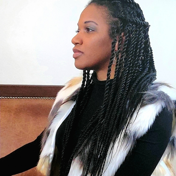 Meet your Posher, Antonia - Picture 2 of 4